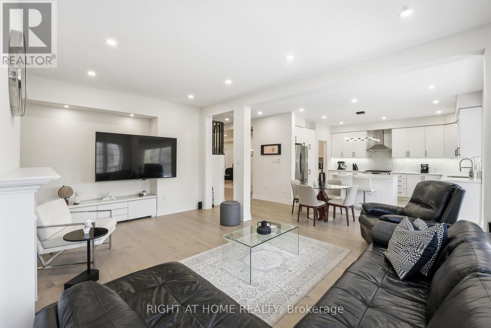 58 Charles White Court, East Gwillimbury, Ontario  L9N 0T7 - Photo 15 - N12722680