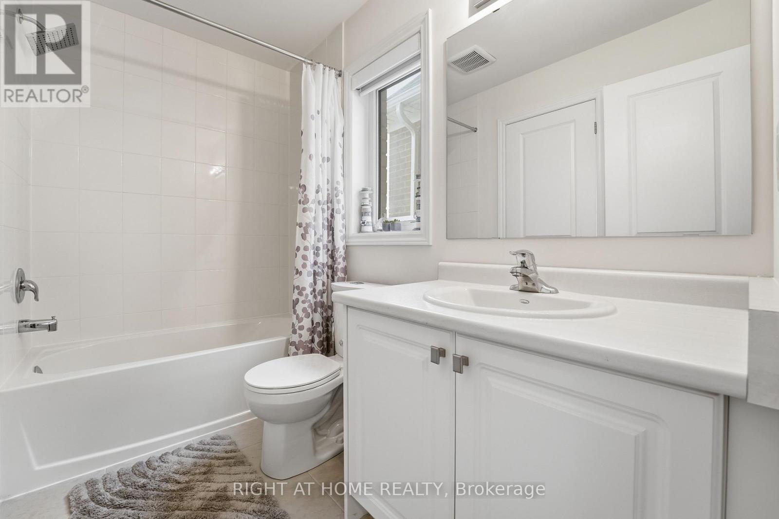 58 Charles White Court, East Gwillimbury, Ontario  L9N 0T7 - Photo 25 - N12722680