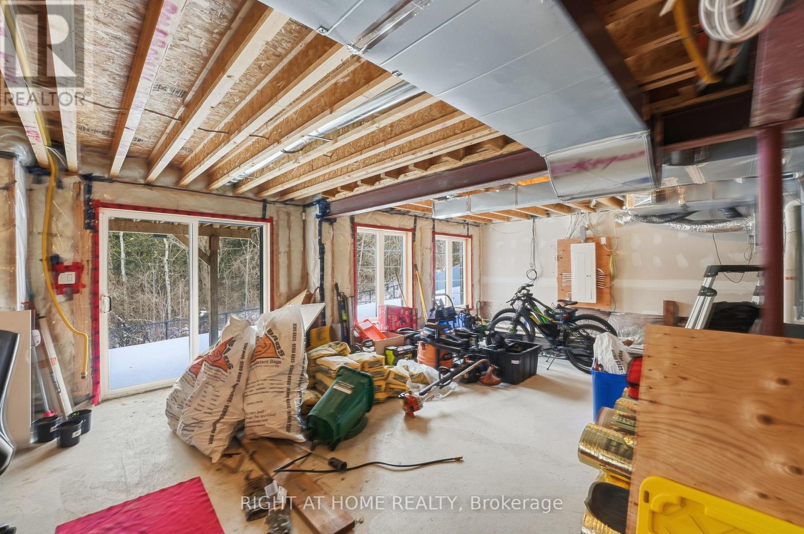 58 Charles White Court, East Gwillimbury, Ontario  L9N 0T7 - Photo 36 - N12722680