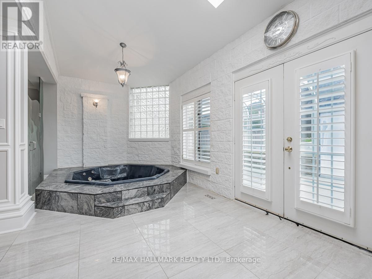 138 Elgin Mills Road W, Richmond Hill, Ontario  L4C 4M2 - Photo 11 - N12722688