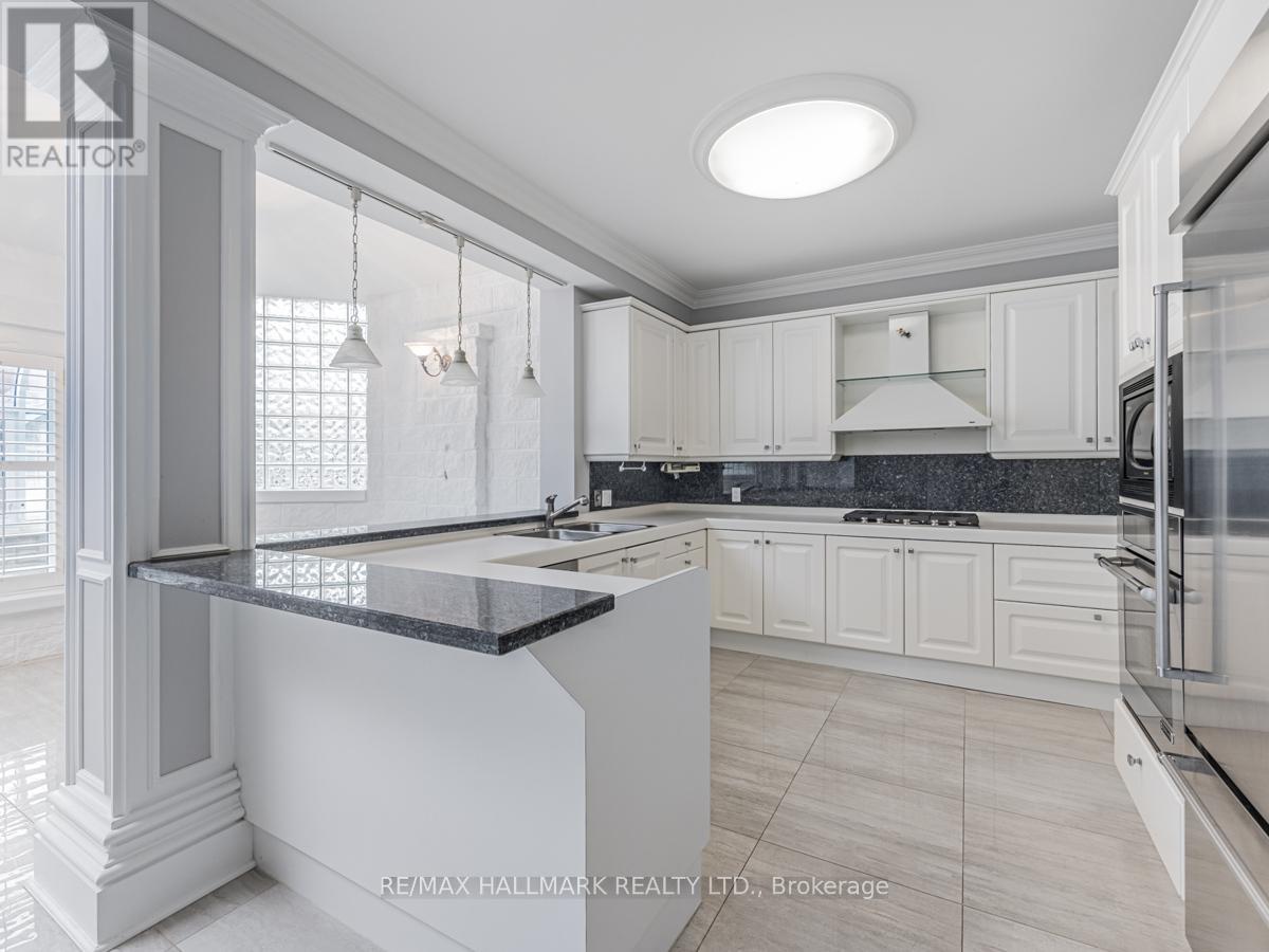 138 Elgin Mills Road W, Richmond Hill, Ontario  L4C 4M2 - Photo 9 - N12722688