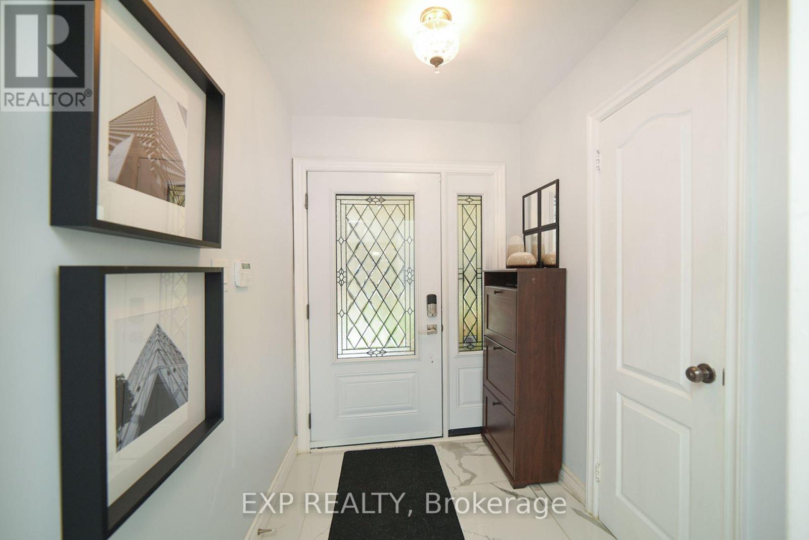 144 Snowshoe Crescent, Markham, Ontario  L3T 4M9 - Photo 4 - N12722698