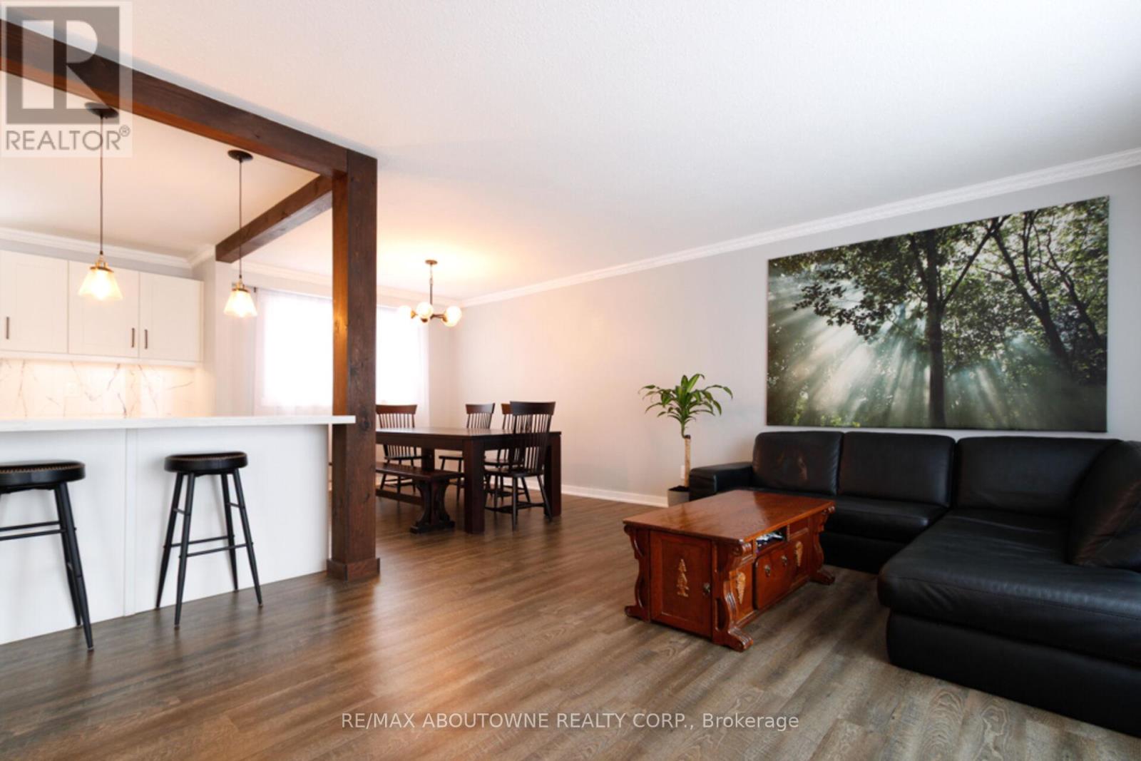 626 Cape Avenue, Burlington, Ontario  L7L 4M6 - Photo 18 - W12722618