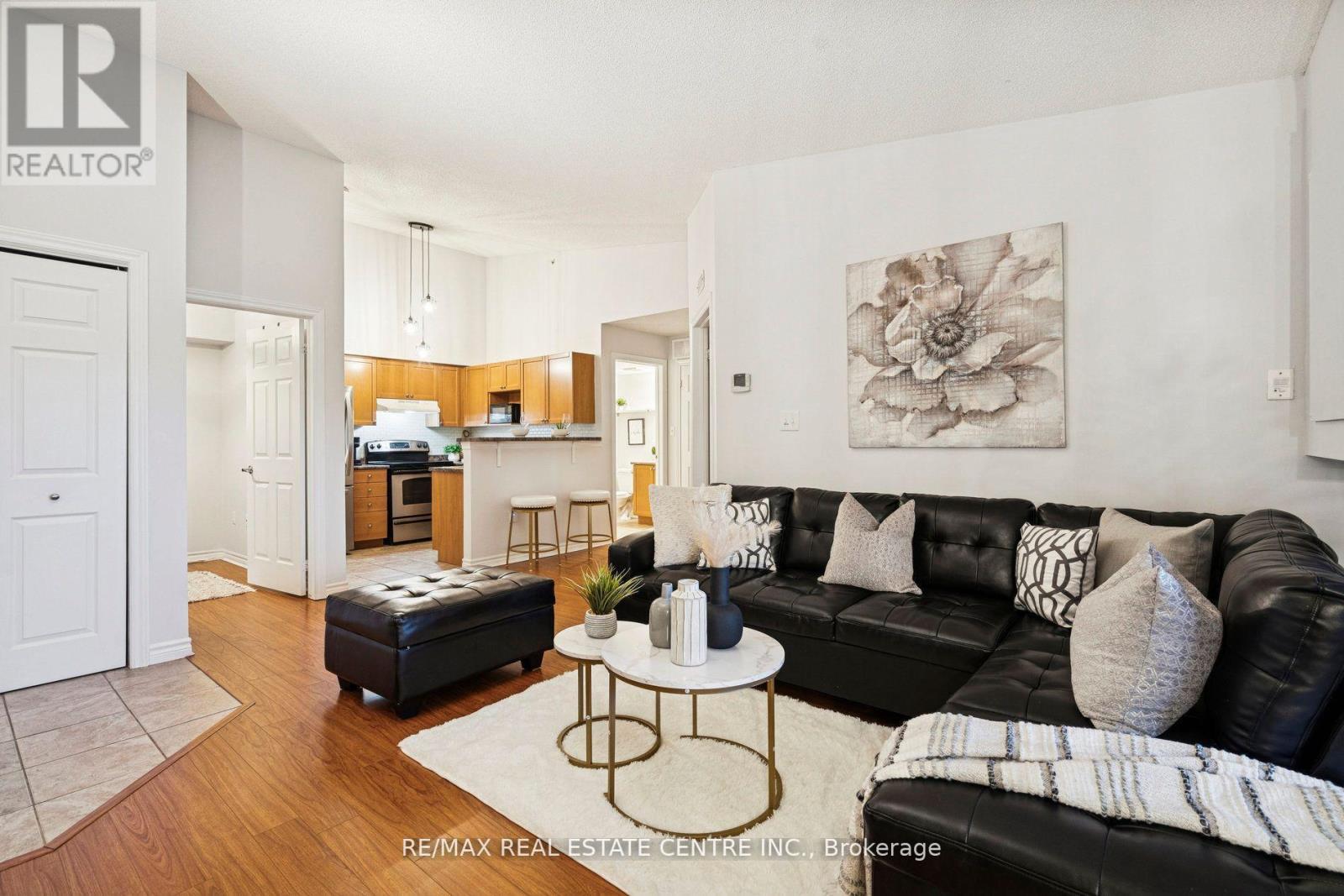 408 - 1350 Main Street E, Milton, Ontario  L9T 7S7 - Photo 4 - W12722672