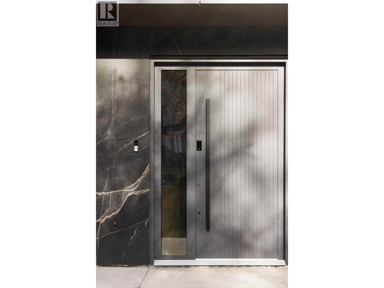 1181 33rd Avenue, Vancouver, British Columbia  V0V 0V0 - Photo 3 - R3082243