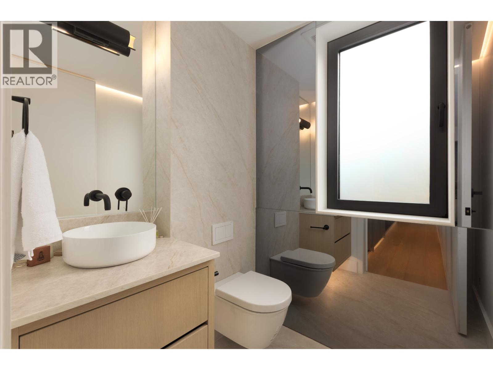 1181 33rd Avenue, Vancouver, British Columbia  V0V 0V0 - Photo 22 - R3082243