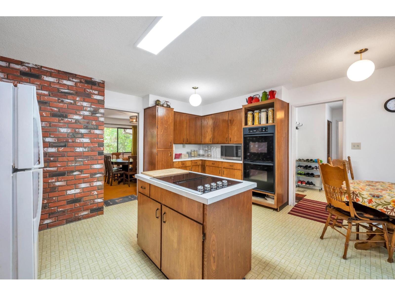 2546 200 Street, Langley, British Columbia  V2Z 1X1 - Photo 14 - R3075419