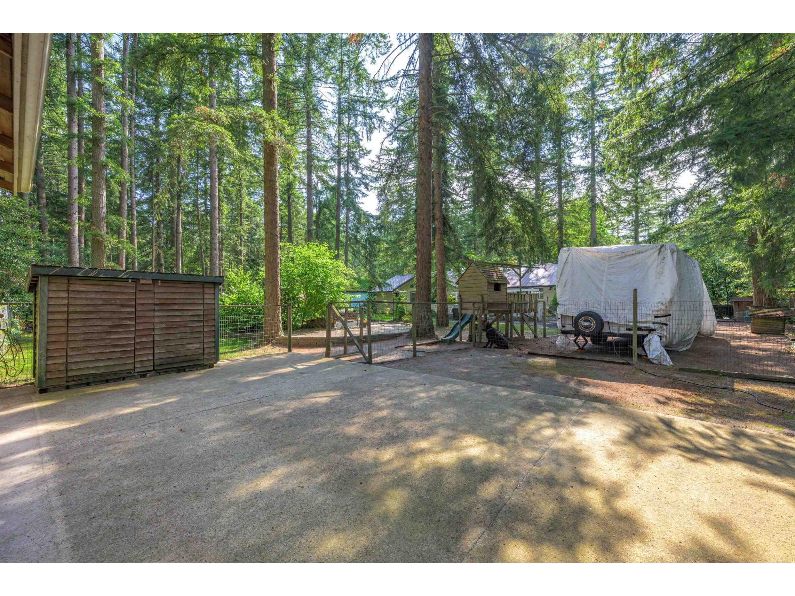 2546 200 Street, Langley, British Columbia  V2Z 1X1 - Photo 33 - R3075419