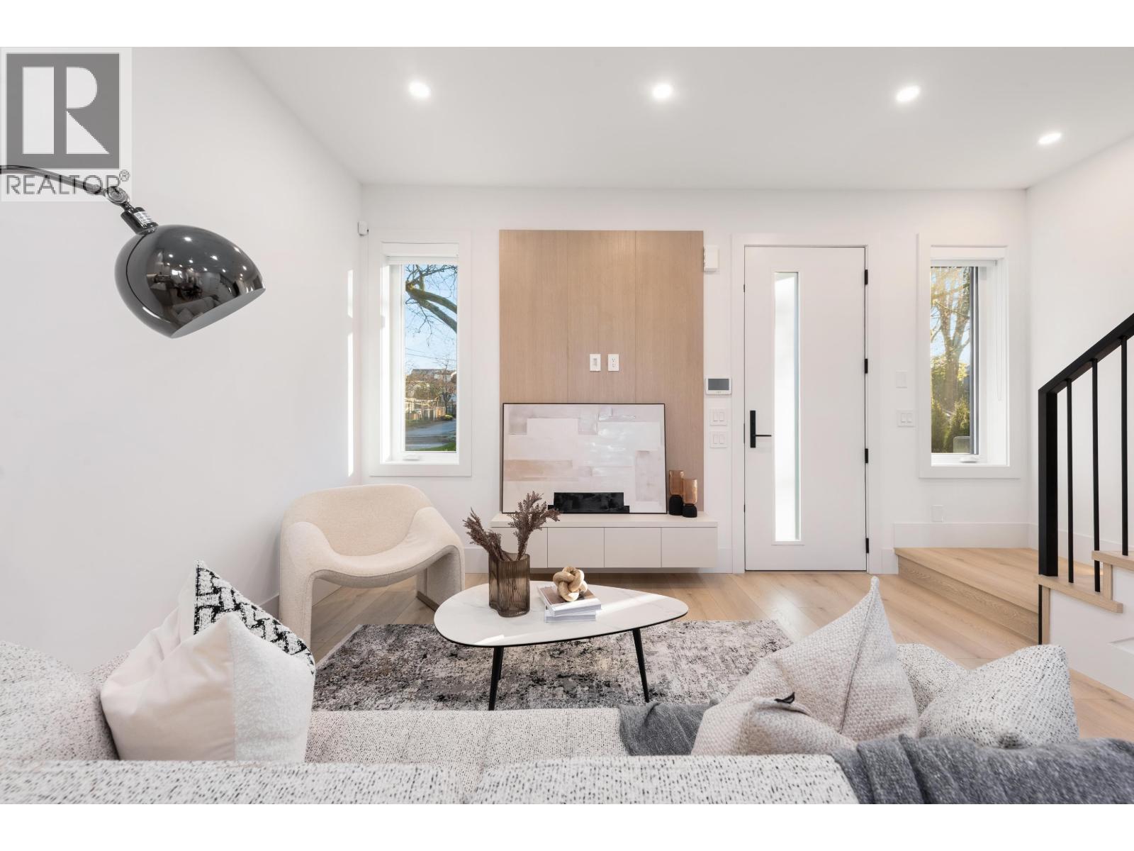 323 N Kamloops Street, Vancouver, British Columbia V5K 0A9 - Photo 7 - R3082368