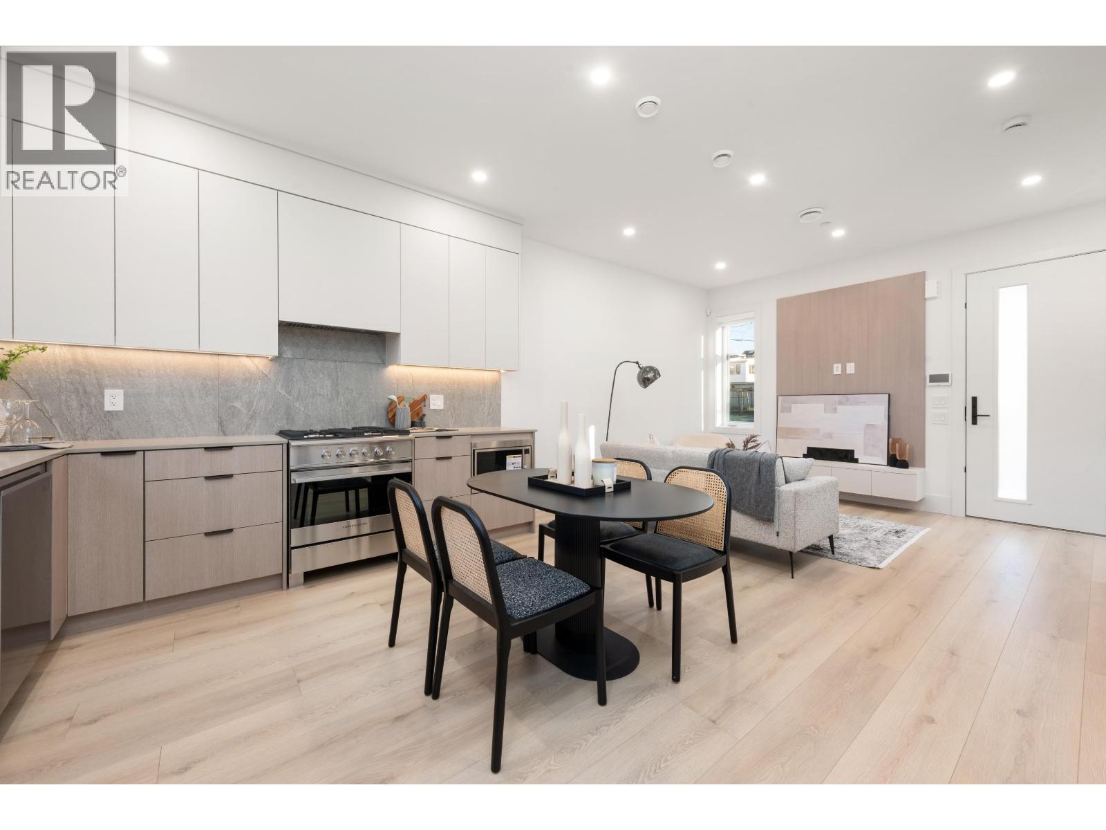 323 N Kamloops Street, Vancouver, British Columbia V5K 0A9 - Photo 10 - R3082368