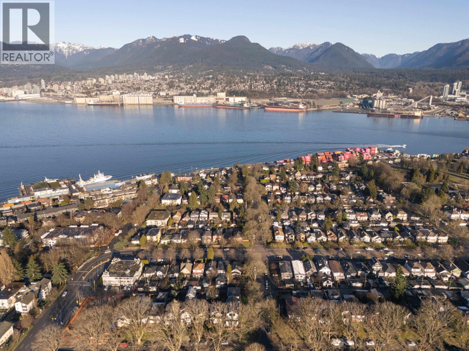 323 N Kamloops Street, Vancouver, British Columbia  V5K 0A9 - Photo 30 - R3082368