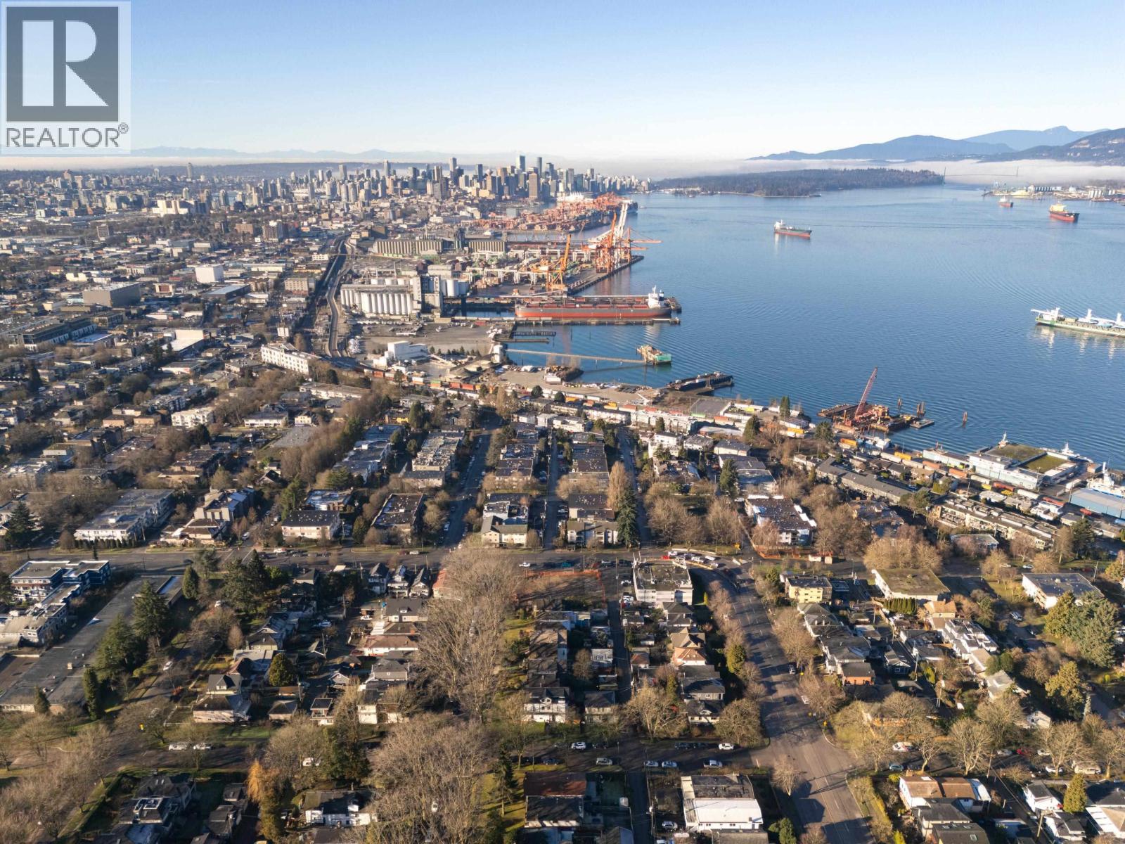 323 N Kamloops Street, Vancouver, British Columbia  V5K 0A9 - Photo 31 - R3082368