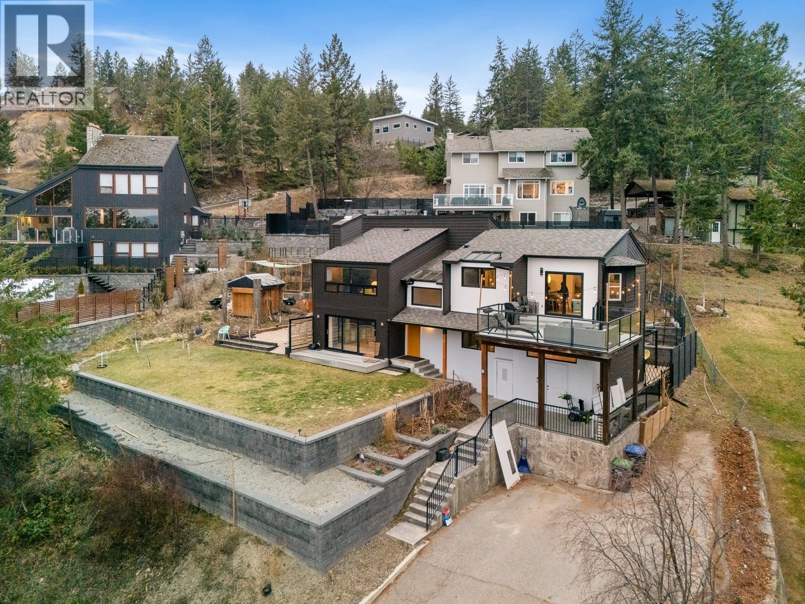 1632 Griffiths Place, West Kelowna, British Columbia  V1Z 2T7 - Photo 2 - 10372806