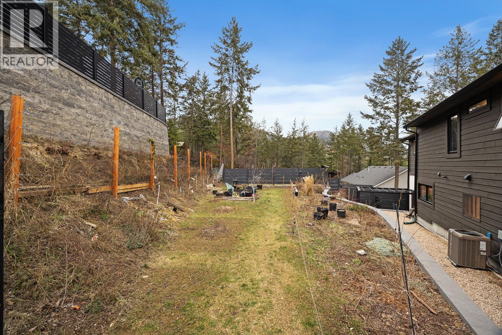 1632 Griffiths Place, West Kelowna, British Columbia  V1Z 2T7 - Photo 46 - 10372806