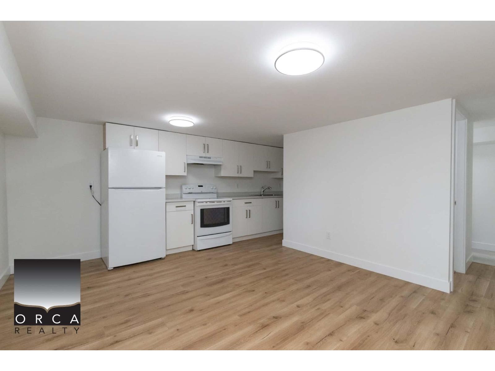 Basement 15008 88 A Avenue Street, Surrey, British Columbia  V3R 6W9 - Photo 2 - R3082458