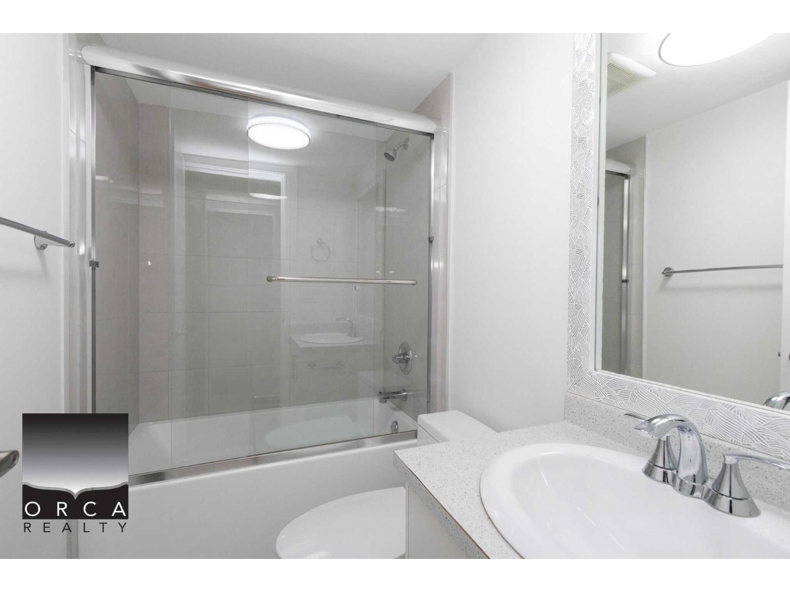 Basement 15008 88 A Avenue Street, Surrey, British Columbia  V3R 6W9 - Photo 8 - R3082458