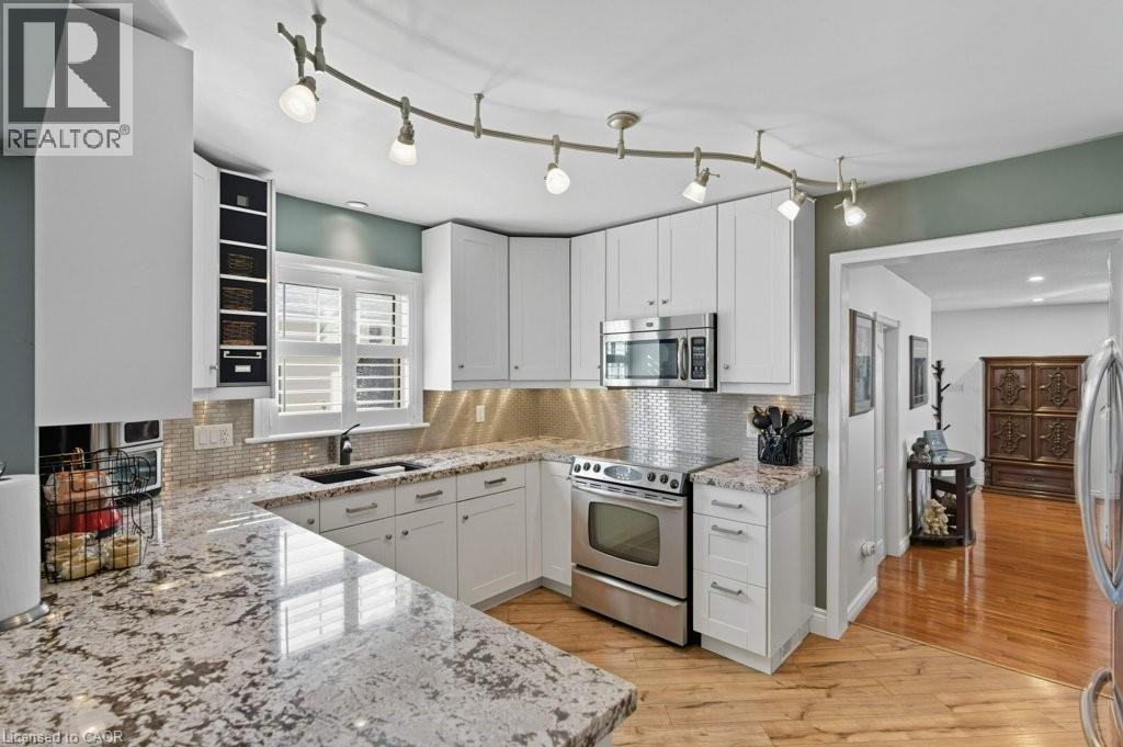 478 East 37th Street, Hamilton, Ontario L8V 4B9 - Photo 11 - 40757456