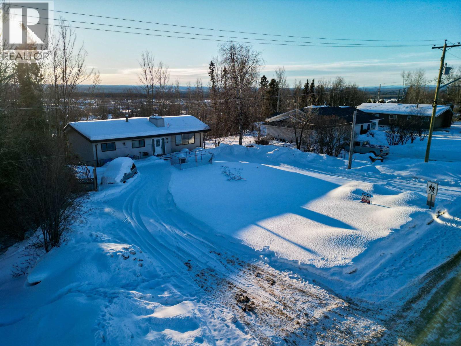 5612 51 Street, Fort Nelson, British Columbia  V0C 1R0 - Photo 2 - R3067789