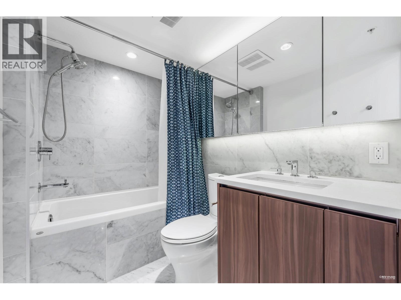 Listing Picture 16 of 32 : 2208 455 SW MARINE DRIVE, Vancouver / 溫哥華 - 魯藝地產 Yvonne Lu Group - MLS Medallion Club Member