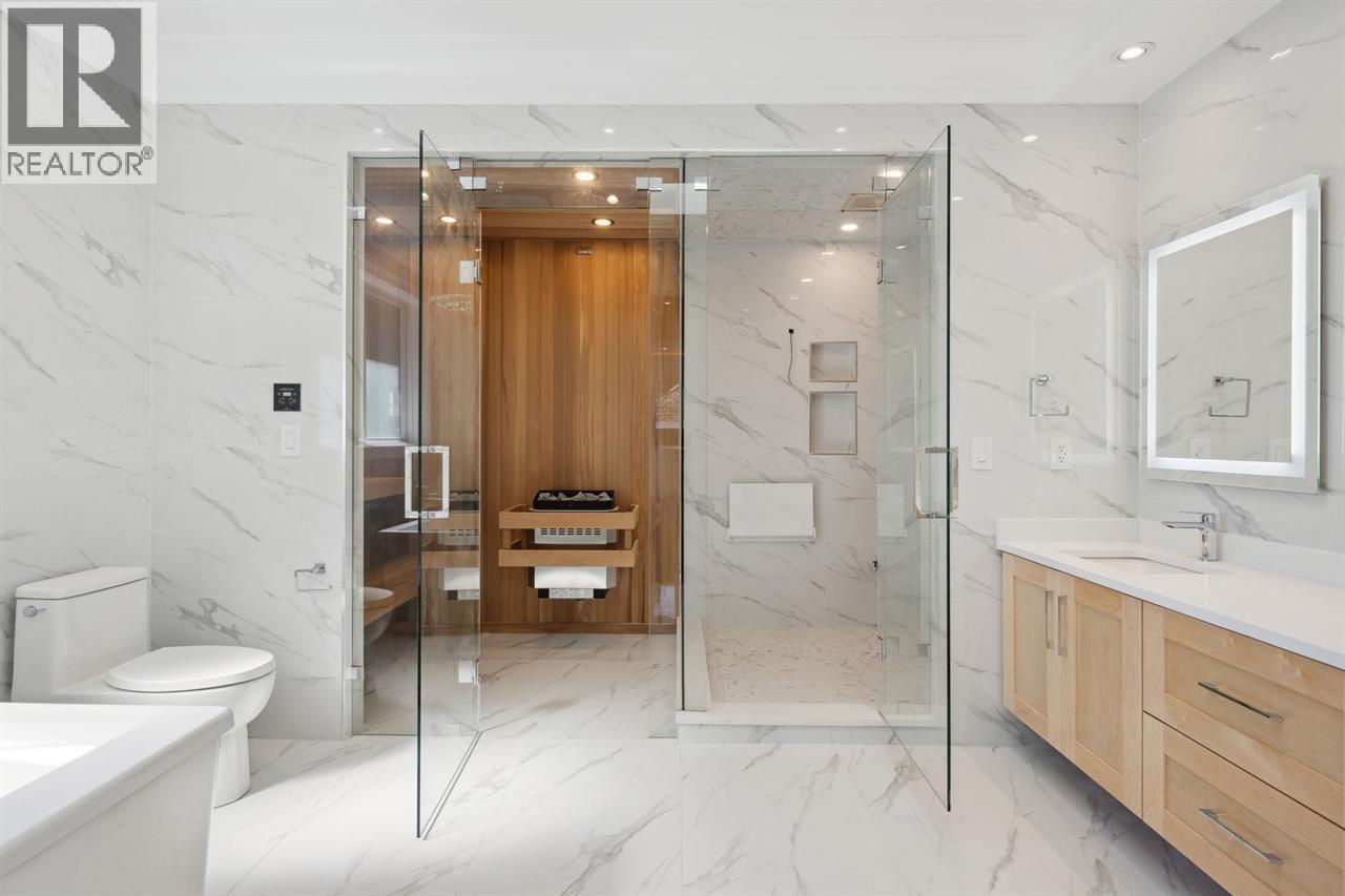 Listing Picture 8 of 12 : 9371 PINEWELL CRESCENT, Richmond / 烈治文 - 魯藝地產 Yvonne Lu Group - MLS Medallion Club Member