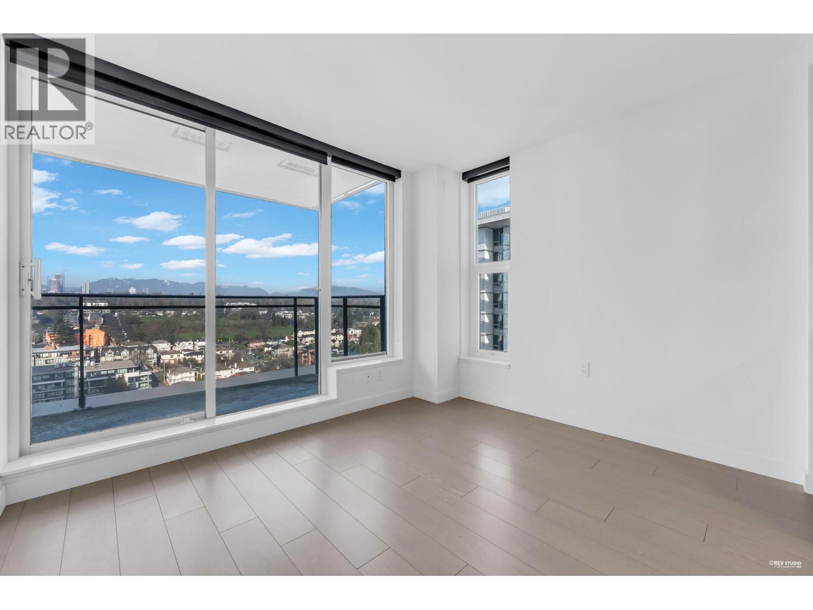 Listing Picture 8 of 32 : 2208 455 SW MARINE DRIVE, Vancouver / 溫哥華 - 魯藝地產 Yvonne Lu Group - MLS Medallion Club Member