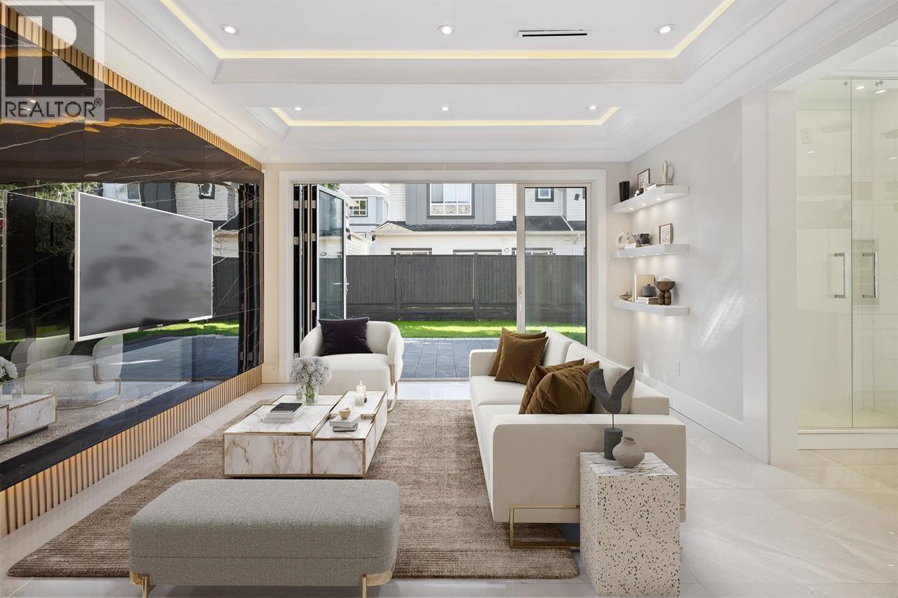 Listing Picture 3 of 12 : 9371 PINEWELL CRESCENT, Richmond / 烈治文 - 魯藝地產 Yvonne Lu Group - MLS Medallion Club Member