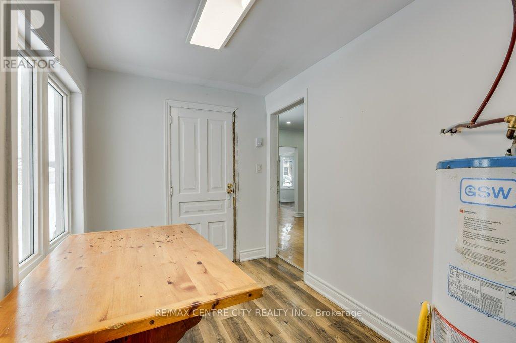 188 Furnival Road, West Elgin, Ontario  N0L 2C0 - Photo 19 - X12722716