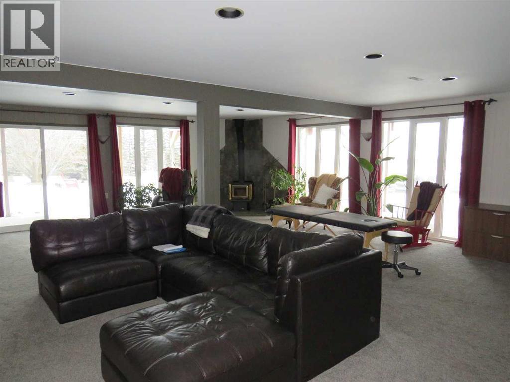 2025 Twp Rd 400, Rural Lacombe County, Alberta  T0C 0J0 - Photo 11 - A2281204