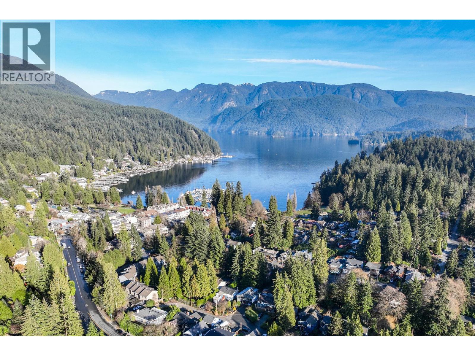 2060 Deep Cove Crescent, North Vancouver, British Columbia  V7G 1T2 - Photo 33 - R3082432