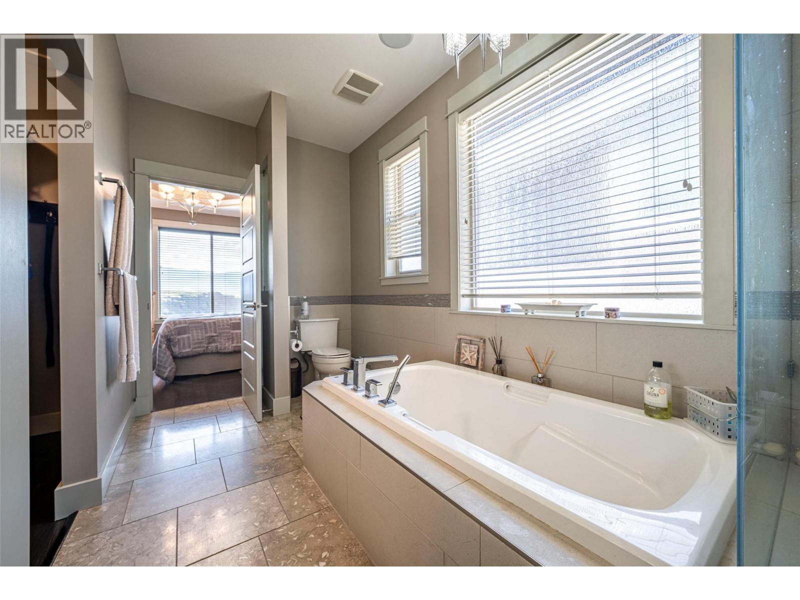 4134 Camelback Way, Vernon, British Columbia  V1T 9W4 - Photo 36 - 10373405