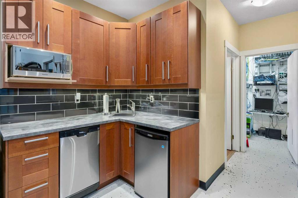 5, 30 Griffin Industrial Point, Cochrane, Alberta  T4C 0A2 - Photo 6 - A2271454