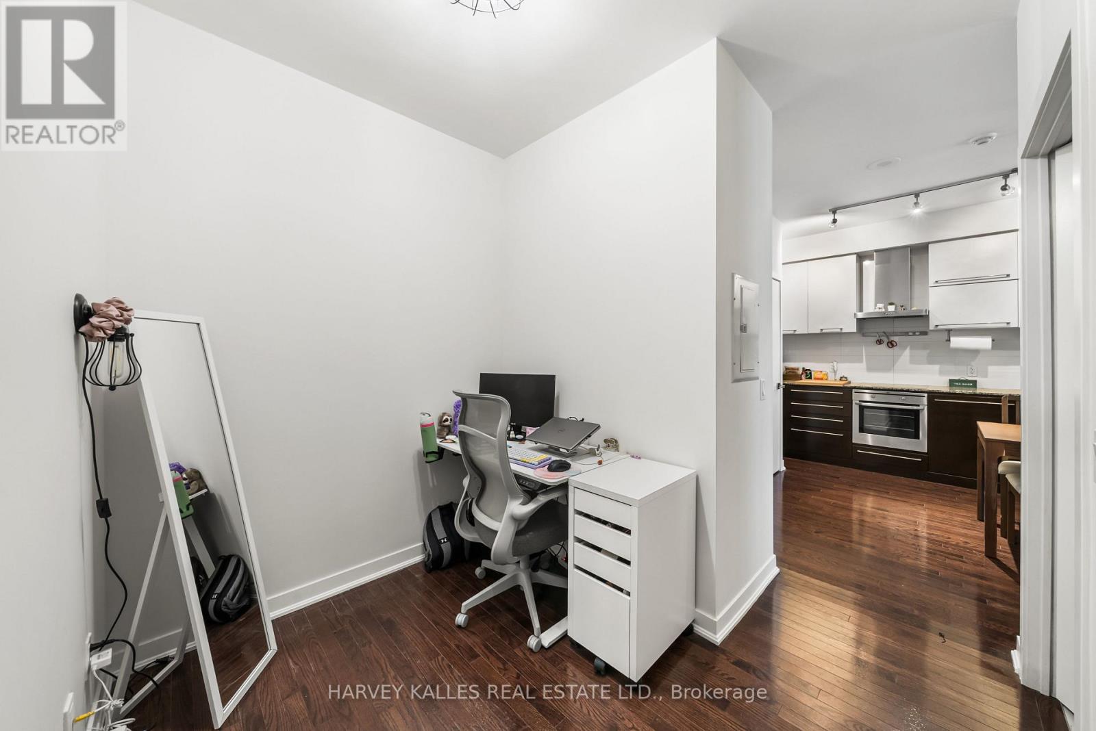 2203 - 770 Bay Street, Toronto, Ontario  M5G 0A6 - Photo 25 - C12722712