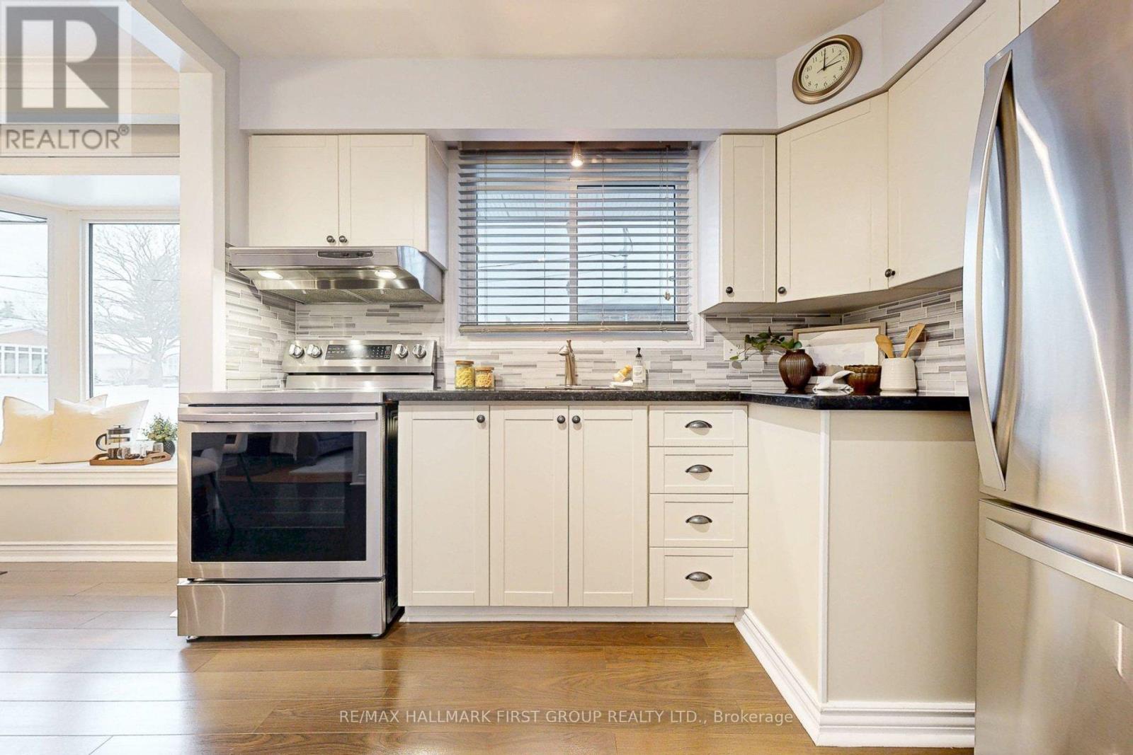 209 Johnson Avenue, Whitby, Ontario  L1N 3T2 - Photo 13 - E12722710