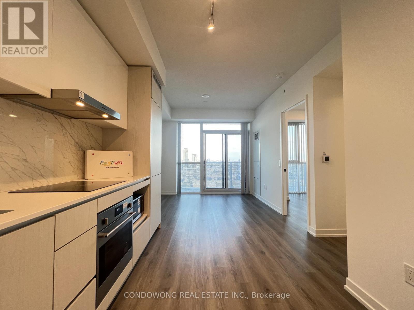 2607 - 28 INTERCHANGE WAY, Vaughan, Ontario