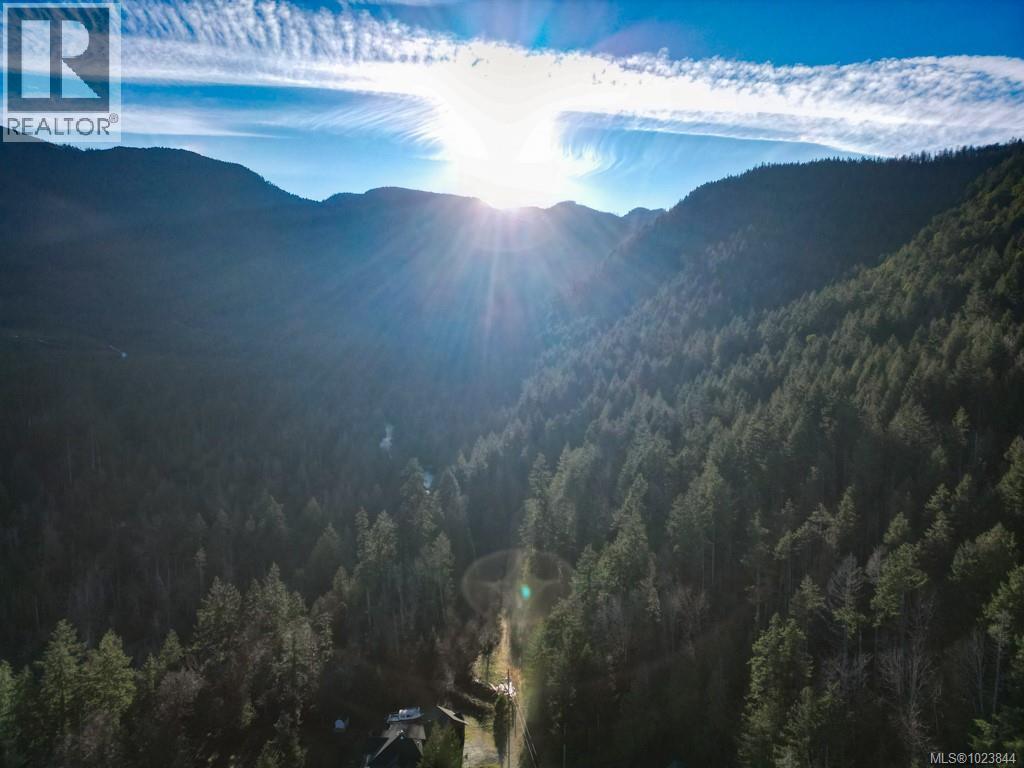 1865 Taylor Walk, Qualicum Beach, British Columbia  V9K 2S3 - Photo 2 - 1023844