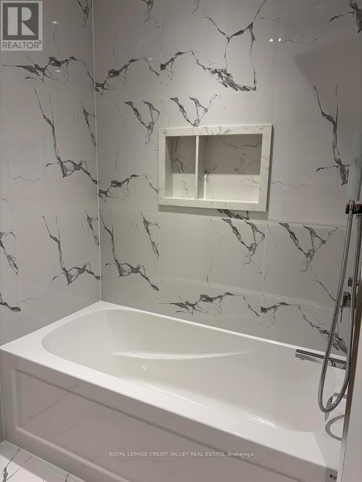 66 Berkshire Square, Brampton, Ontario  L6Z 1N4 - Photo 16 - W12722214