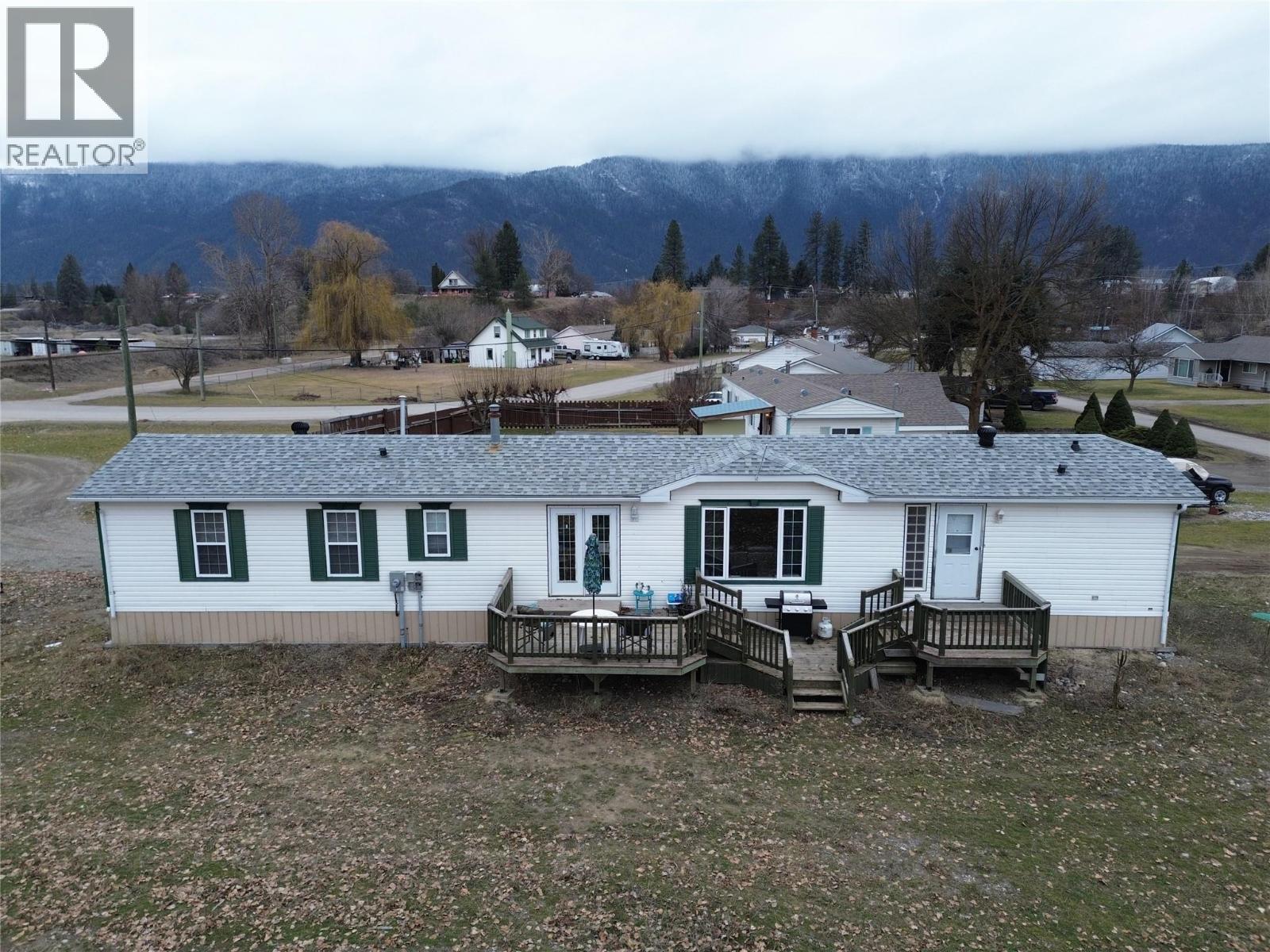 6473 5th Street, Grand Forks, British Columbia  V0H 1H0 - Photo 1 - 10373579