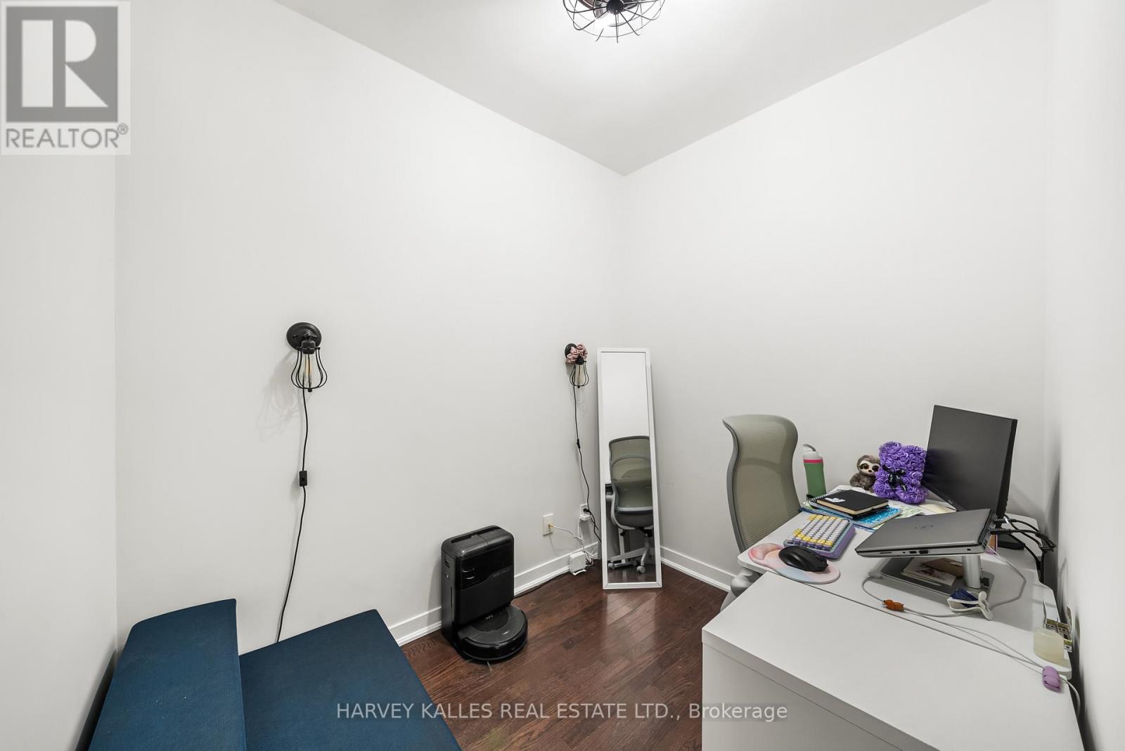 2203 - 770 Bay Street, Toronto, Ontario  M5G 0A6 - Photo 19 - C12722712