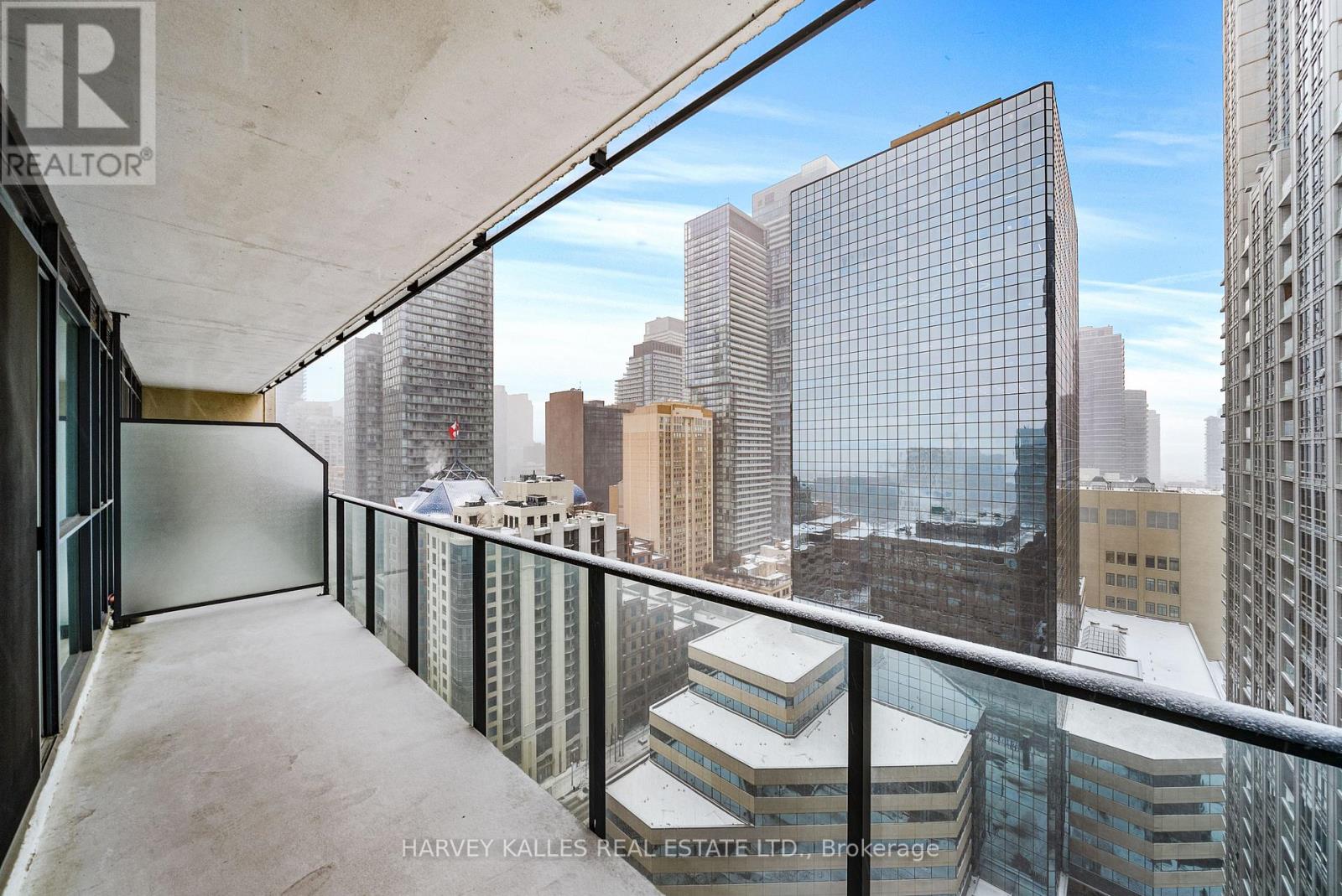2203 - 770 Bay Street, Toronto, Ontario  M5G 0A6 - Photo 15 - C12722712