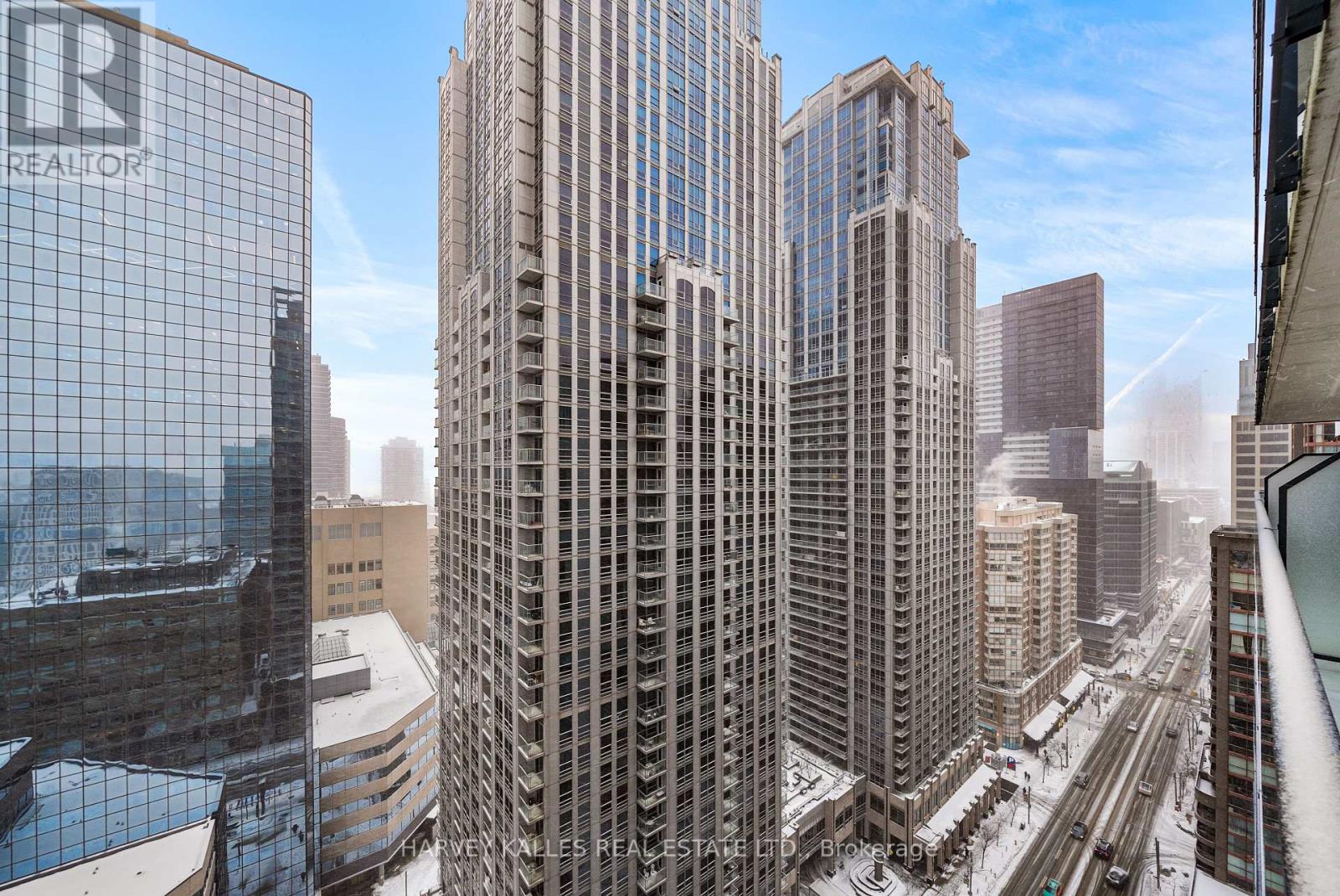 2203 - 770 Bay Street, Toronto, Ontario  M5G 0A6 - Photo 18 - C12722712