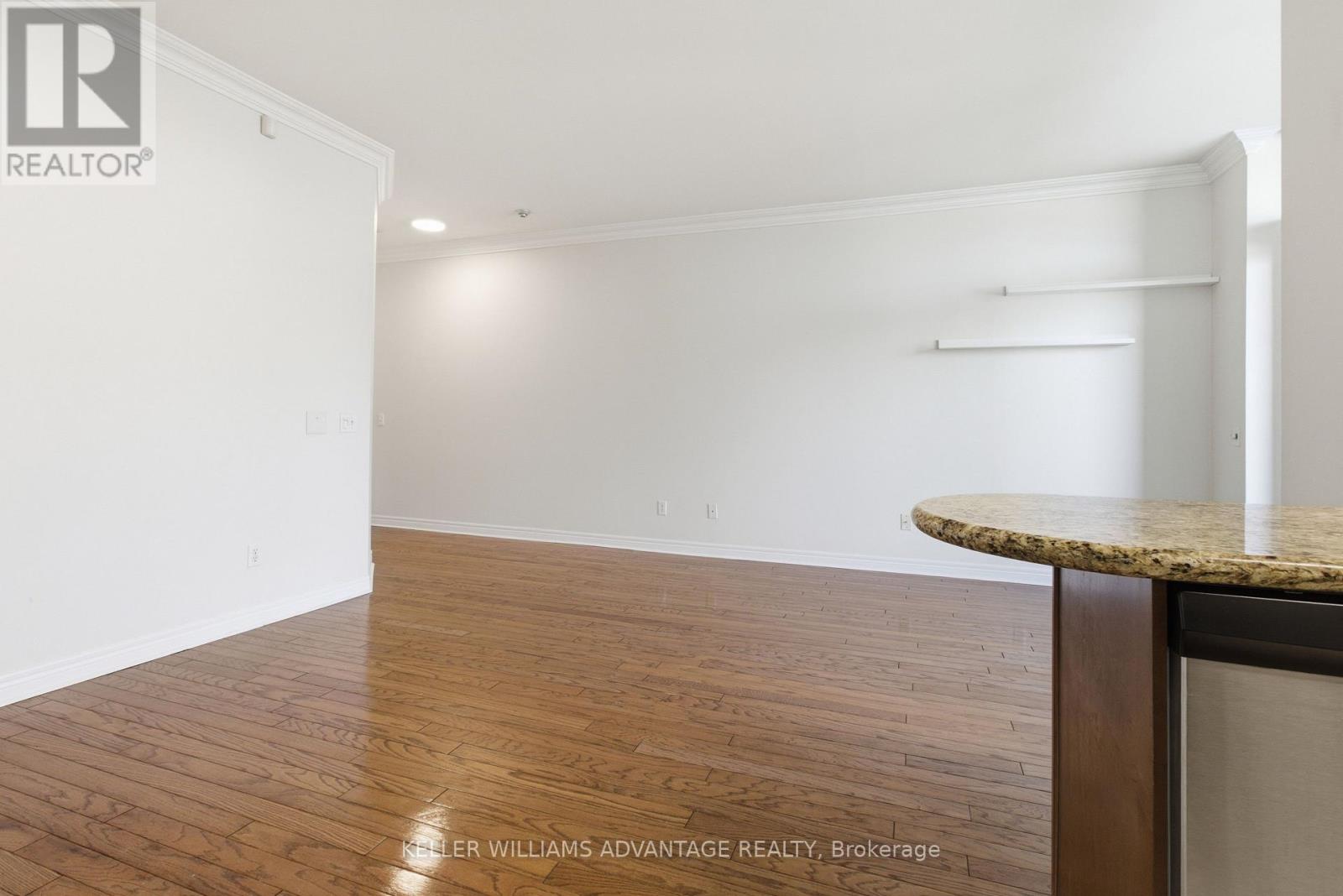 305 - 9 Boardwalk Drive, Toronto, Ontario  M4L 6T1 - Photo 11 - E12722074