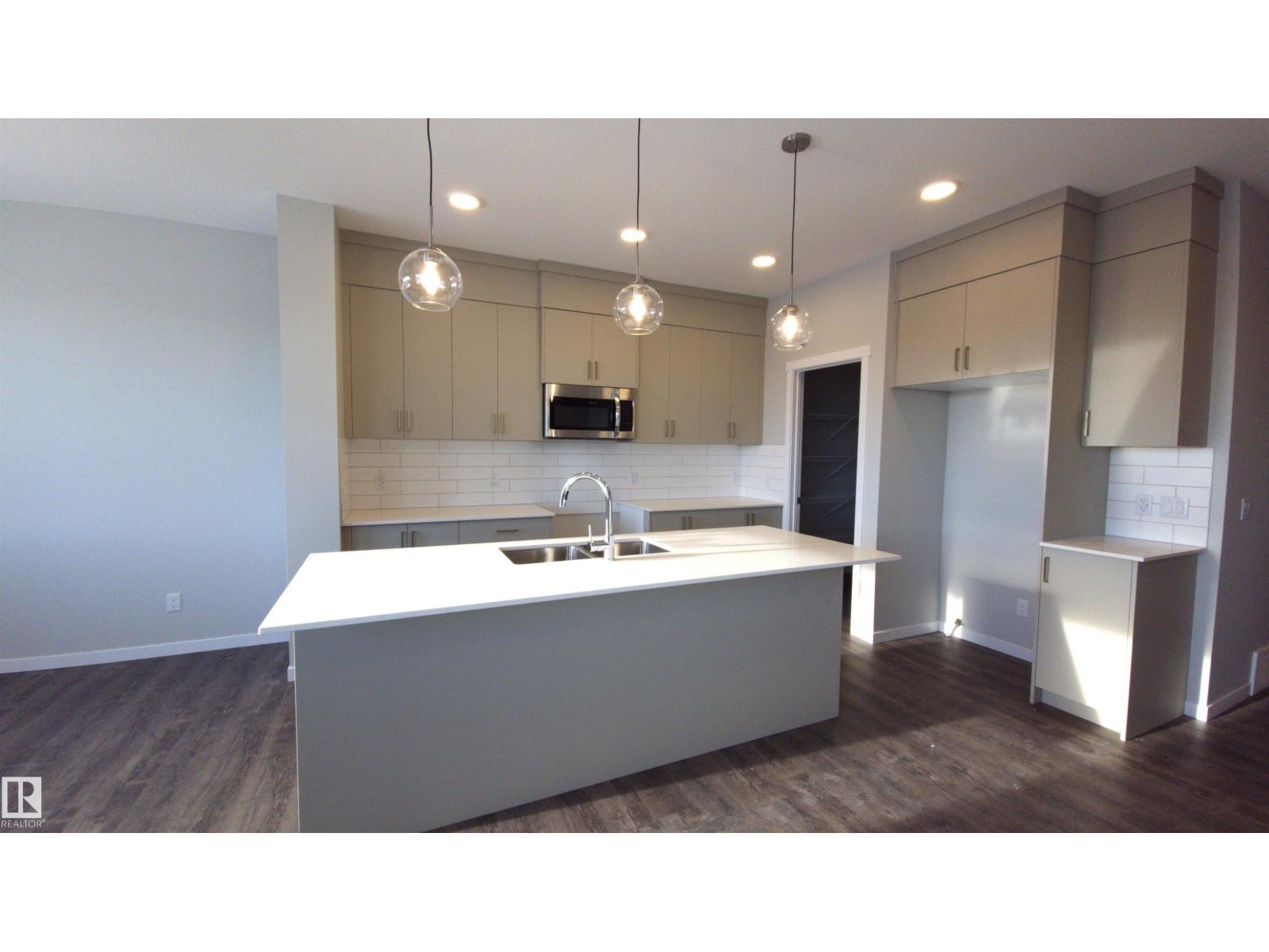 2357 Egret Wy Nw, Edmonton, Alberta  T6M 3G8 - Photo 2 - E4466275