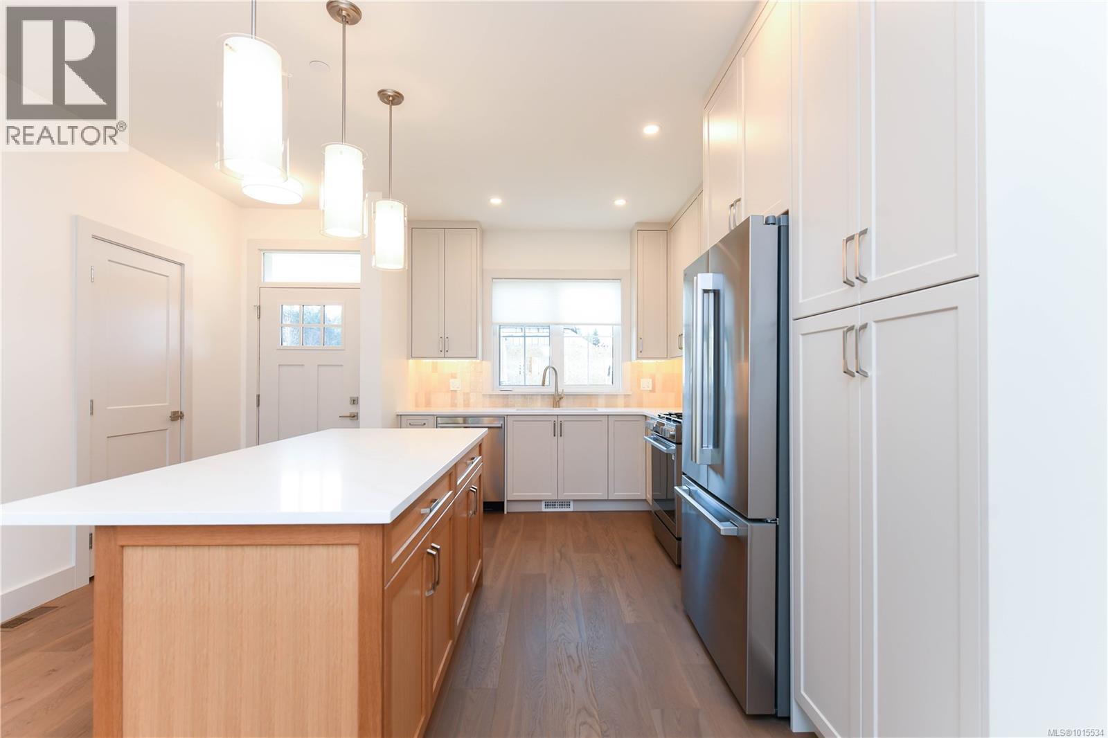 695 Westminster Blvd, Courtenay, British Columbia  V9N 0E1 - Photo 3 - 1015534