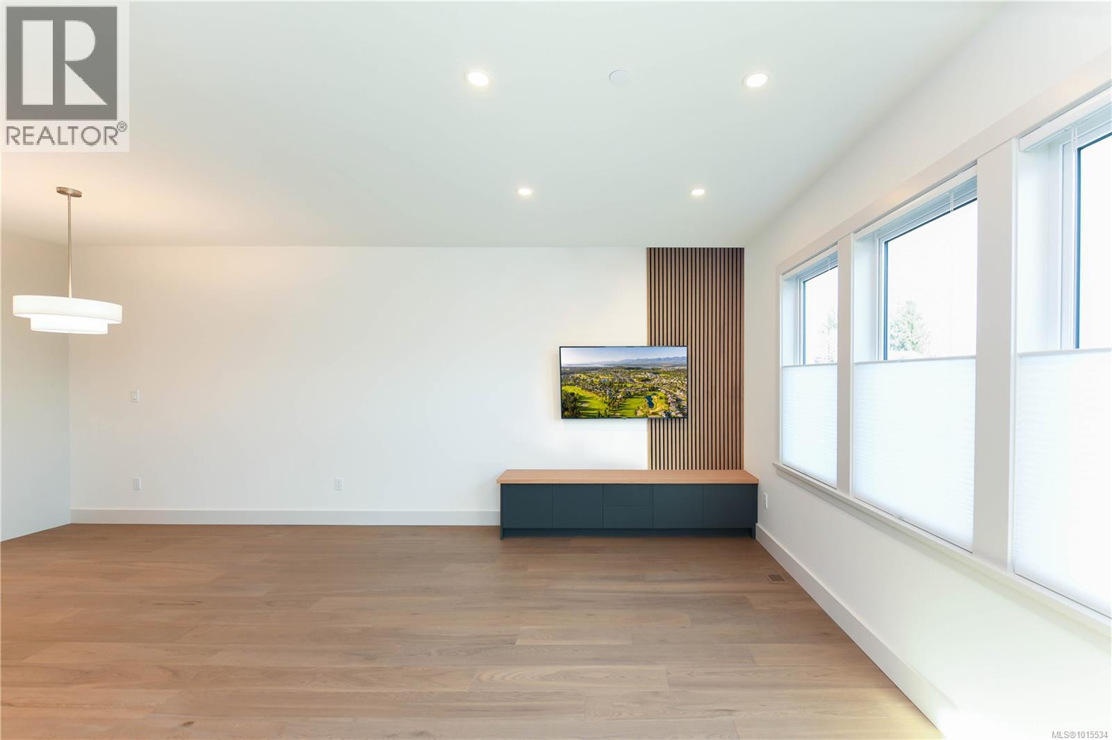 695 Westminster Blvd, Courtenay, British Columbia  V9N 0E1 - Photo 4 - 1015534