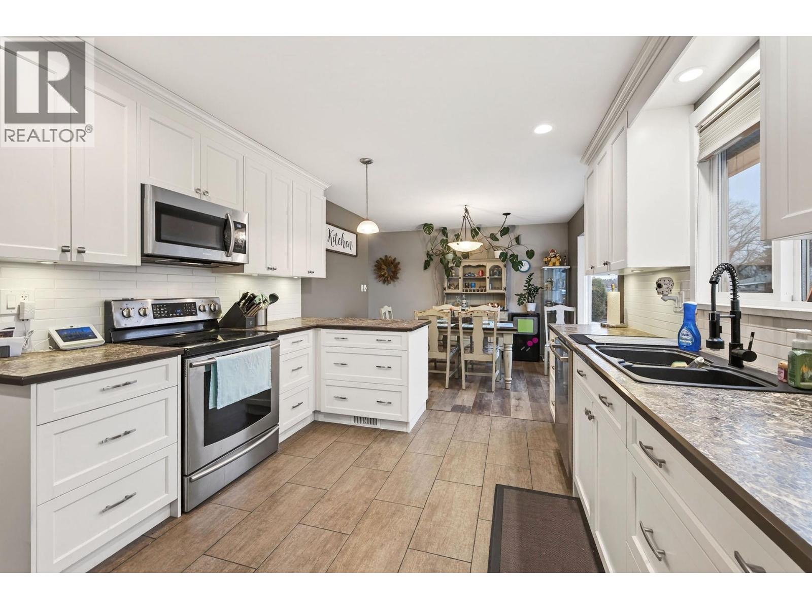 2375 Briarwood Avenue, Kamloops, British Columbia  V2B 4Z6 - Photo 15 - 10373666