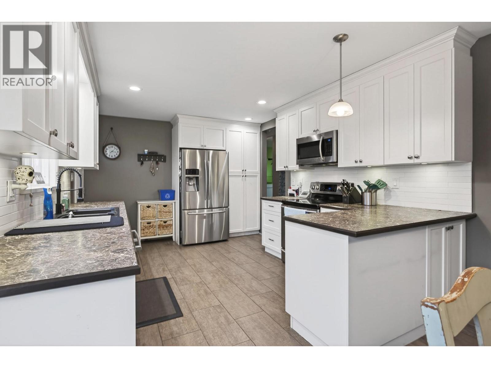 2375 Briarwood Avenue, Kamloops, British Columbia  V2B 4Z6 - Photo 13 - 10373666