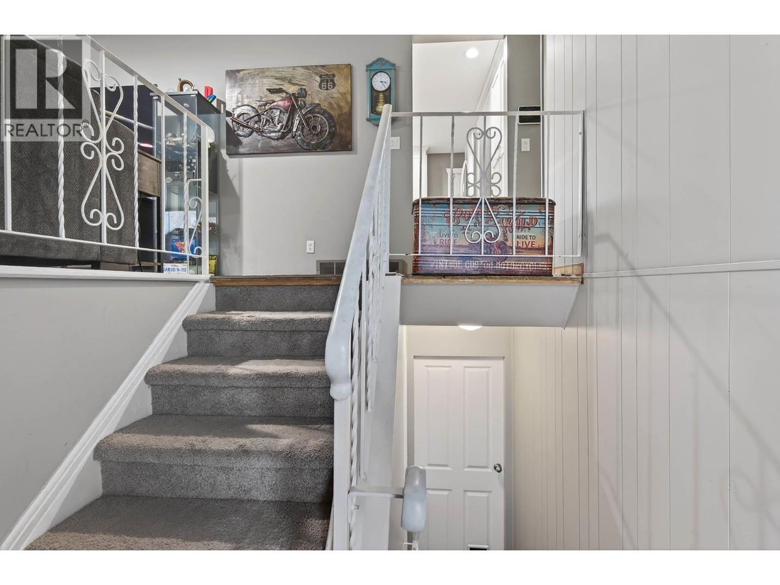 2375 Briarwood Avenue, Kamloops, British Columbia  V2B 4Z6 - Photo 4 - 10373666