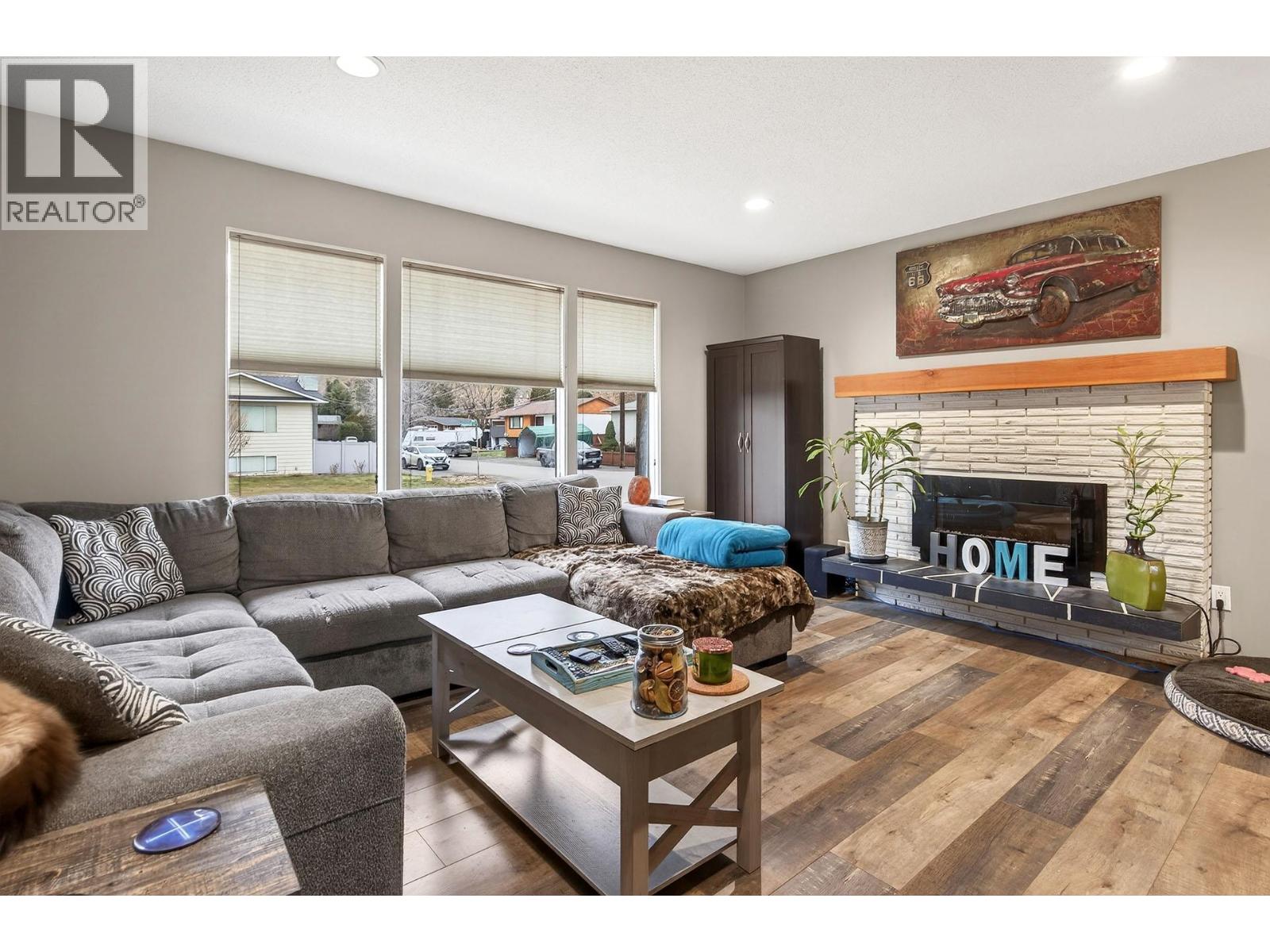 2375 Briarwood Avenue, Kamloops, British Columbia  V2B 4Z6 - Photo 6 - 10373666