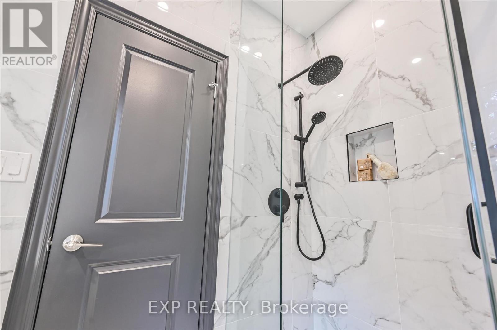 Main & 2f - 922 Logan Avenue, Toronto, Ontario  M4K 3E4 - Photo 16 - E12722770