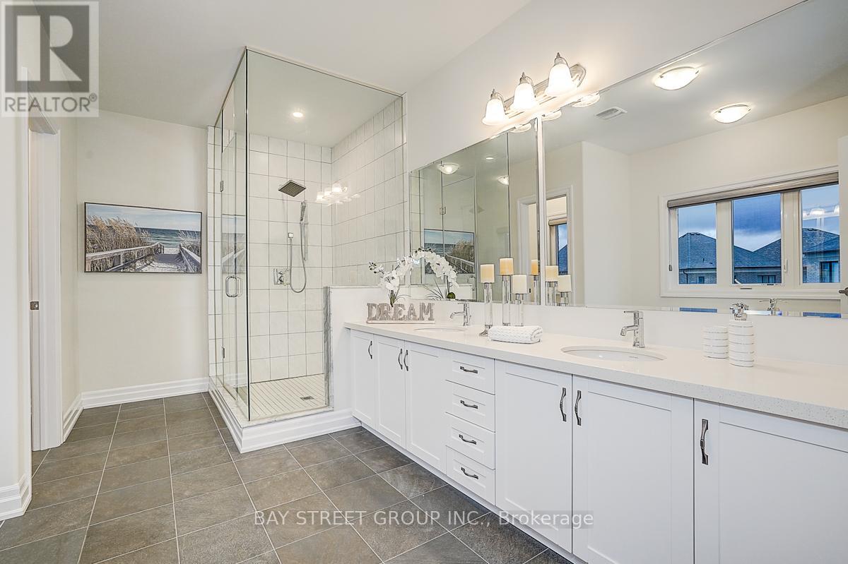 16 Botelho Circle, Aurora, Ontario  L4G 3X3 - Photo 28 - N12722808